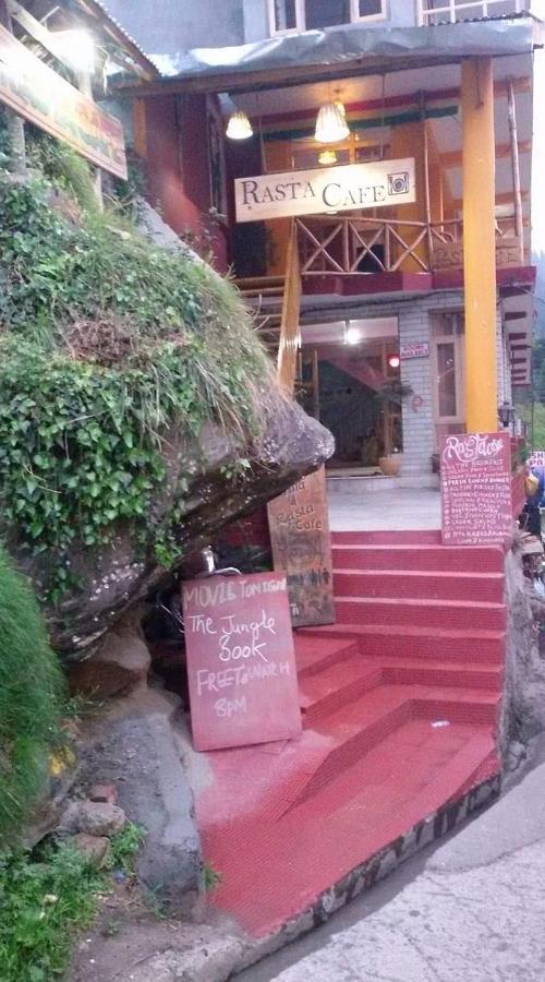 Rasta Cafe And Lodge Маналі Екстер'єр фото